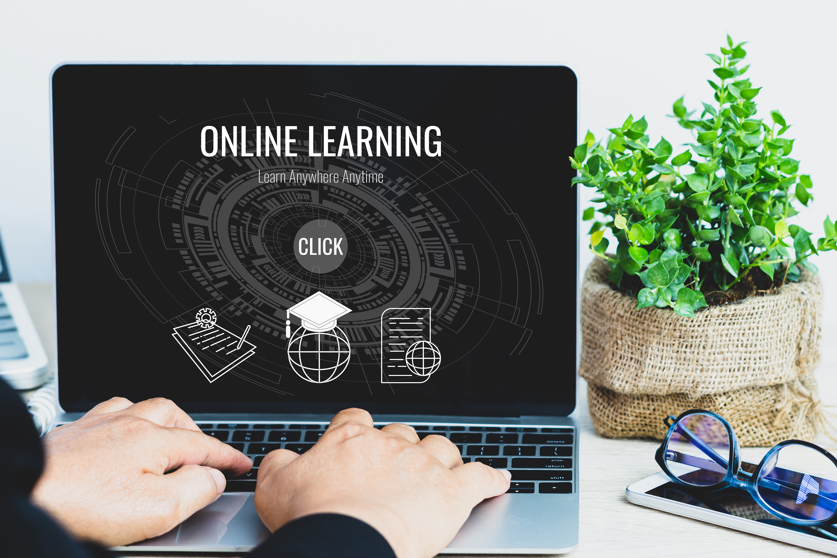 Streamline Your Employee Training with the Right Online Learning Platform